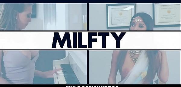  Latin Goddess Carmela Clutch Gets Her Big Ass Fucked